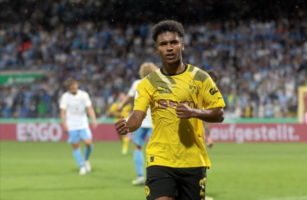 熊猫体育官方官网在线-清晨埃因霍温调整名单以备德国杯，复出首秀环节打磨，气氛紧张，医务组通报恢复